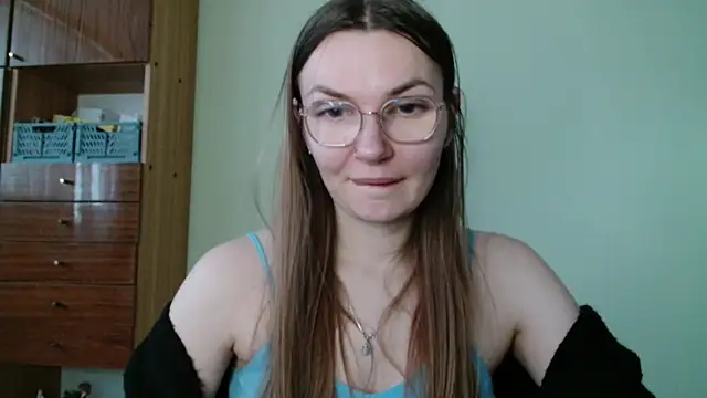 LooveELLYx online show from January 13, 2:44 pm