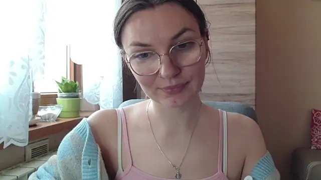 LooveELLYx online show from March 30, 6:47 am