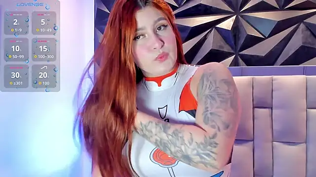 Snapshot of megan_whitee__ chatting on December 4, 1:48 am megan whitee online show from December 4, 1:48 am