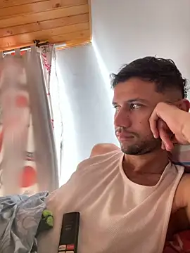 Michaell Spinelly online show from December 14, 2:44 pm