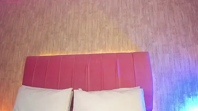 Kendra kobein online show from December 18, 9:10 pm