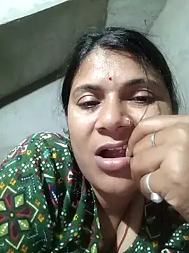 couple 71 online show from April 4, 4:37 pm