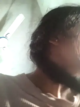 couple 71 online show from April 28, 6:40 am