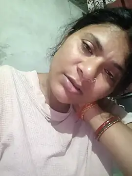 couple 71 online show from April 28, 6:46 pm