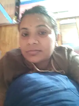 couple 71 online show from June 9, 10:38 am