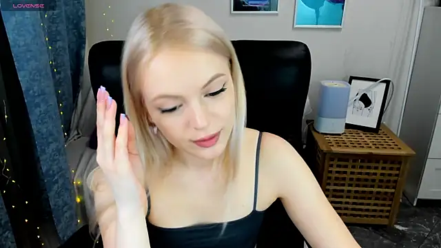 KatherineePierce online show from June 26, 10:25 pm