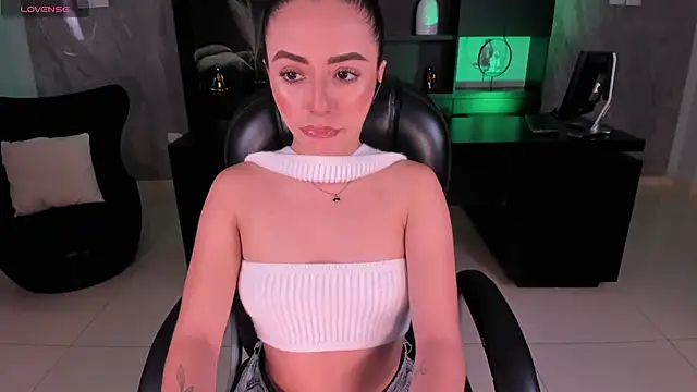 IsabellaMoreau online show from March 15, 5:30 pm