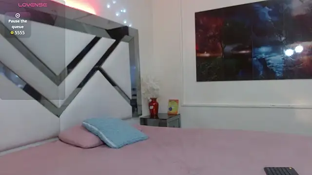 samara selene online show from February 3, 7:08 pm