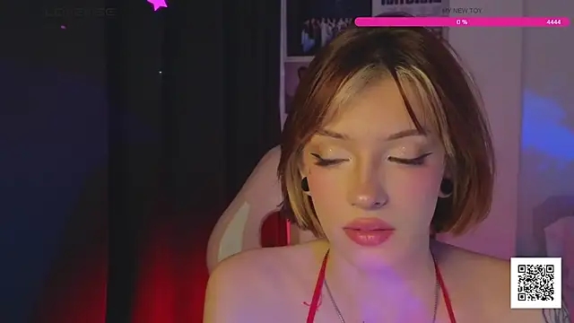 Moonlightt 21 online show from July 12, 8:11 pm