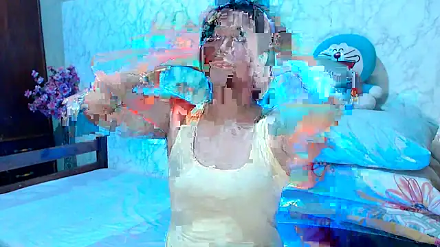 B0rn2Porn online show from July 18, 11:47 am