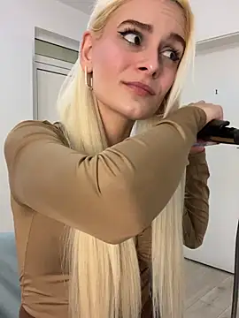 SelenaDaze online show from March 26, 5:13 am