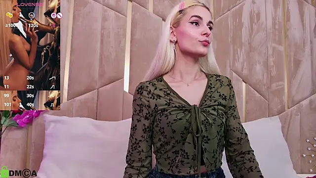 SelenaDaze online show from April 19, 10:36 am