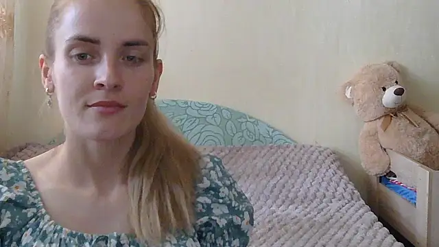Snapshot of JayeTyler chatting on June 25, 6:18 am JayeTyler online show from June 25, 6:18 am