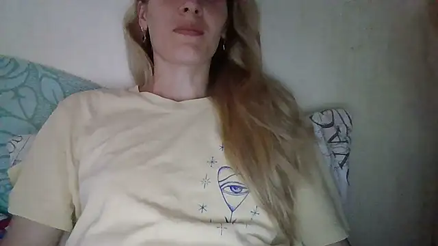Snapshot of JayeTyler chatting on July 16, 6:52 am JayeTyler online show from July 16, 6:52 am