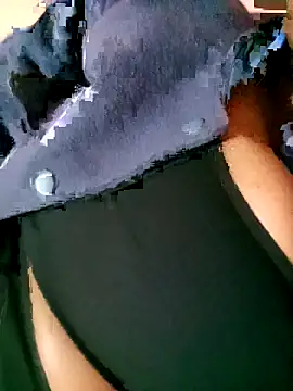 ShySexyBaddiexx online show from February 12, 8:37 pm