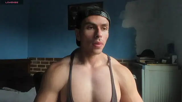 Snapshot of justinkarter chatting on June 18, 5:50 pm justinkarter online show from June 18, 5:50 pm