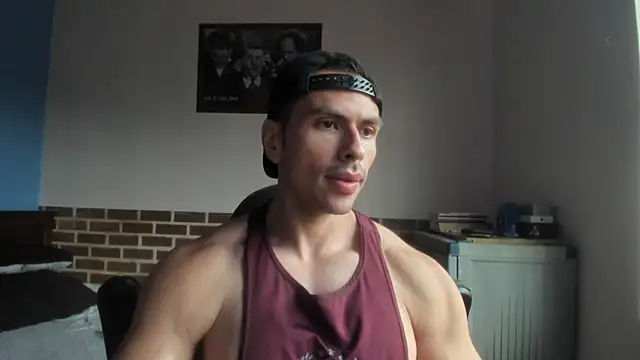 Snapshot of justinkarter chatting on July 3, 12:11 pm justinkarter online show from July 3, 12:11 pm