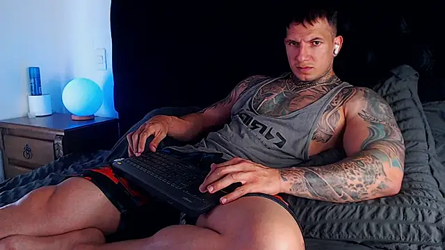 Shane Clay online show from April 18, 6:56 pm