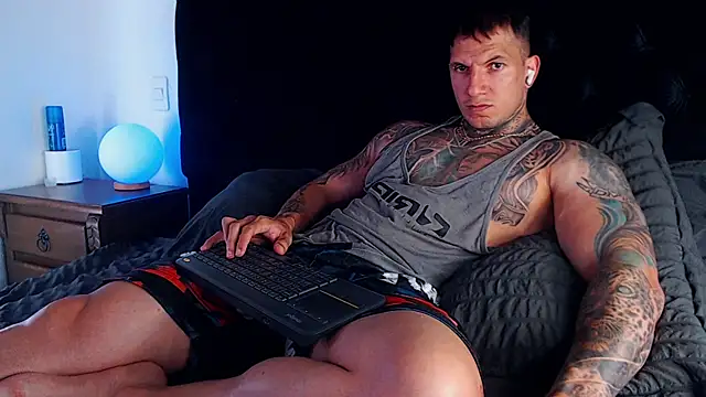 Shane Clay online show from April 18, 7:07 pm