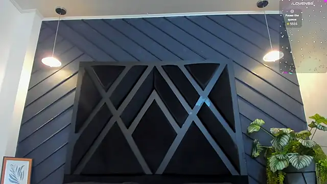 zoe martins  online show from October 1, 5:30 pm