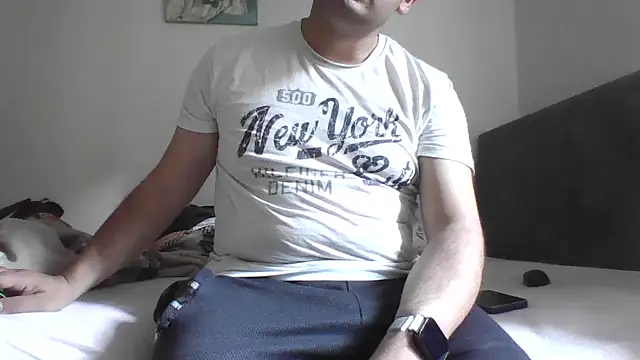 Snapshot of kocasosisli chatting on June 1, 6:15 am kocasosisli online show from June 1, 6:15 am