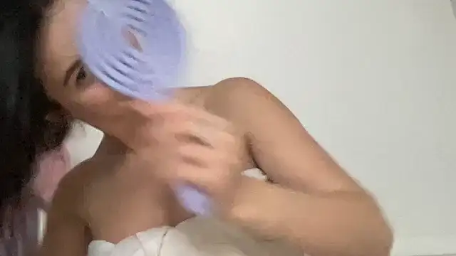 Snapshot of Talyo19 chatting on February 2, 2:27 pm Talyo19 online show from February 2, 2:27 pm