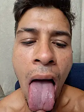 Snapshot of piterrr_hot chatting on February 16, 9:00 pm piterrr hot online show from February 16, 9:00 pm