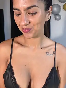 chicachocolate01 online show from April 2, 9:34 pm