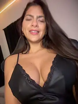 chicachocolate01 online show from June 7, 5:22 am