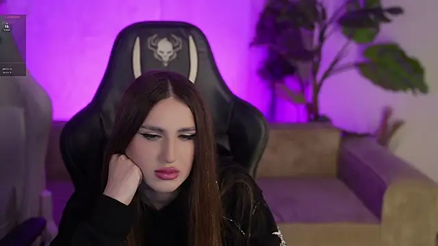 Goldie Flame online show from February 5, 3:33 am