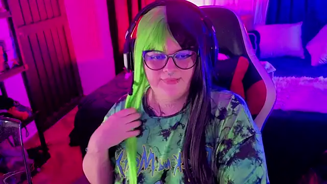 Mariana velezz online show from April 16, 6:25 am