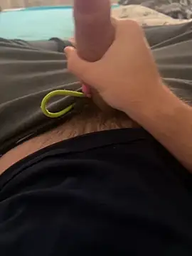 Snapshot of FrequentFew chatting on February 13, 2:57 pm FrequentFew online show from February 13, 2:57 pm