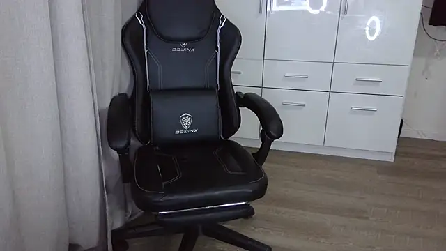 Milo9210 online show from October 10, 10:20 pm