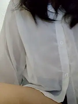 Snapshot of Maria2299 chatting on June 14, 9:39 pm Maria2299 online show from June 14, 9:39 pm