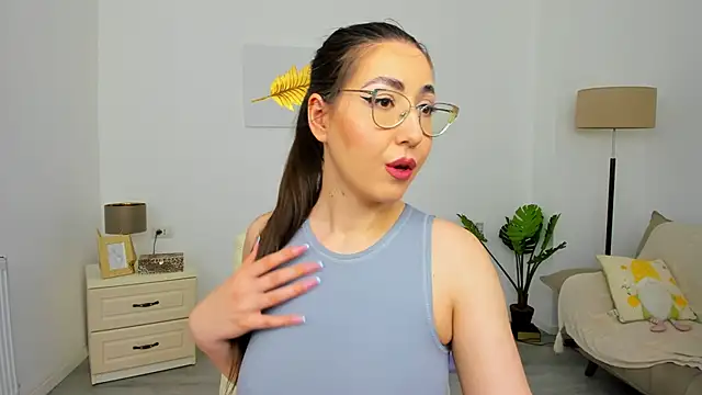 Snapshot of Kylie_Kathy chatting on June 16, 5:59 pm Kylie Kathy online show from June 16, 5:59 pm
