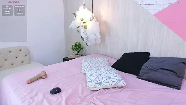 sophia brunette  online show from February 28, 11:33 am