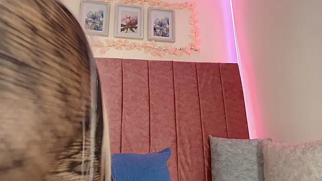 Barbiie 98 online show from April 24, 2:52 pm