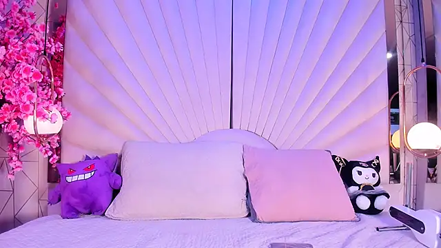 VesperVelvet online show from July 5, 5:36 am