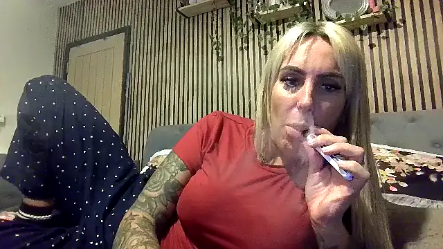 poppyinga1 online show from February 11, 8:14 pm