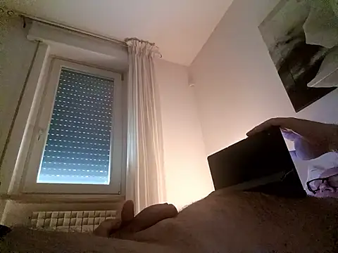 Io125 online show from April 20, 6:05 am