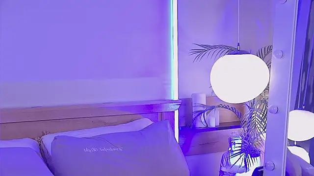 MiaEuphoria  online show from February 14, 4:20 am