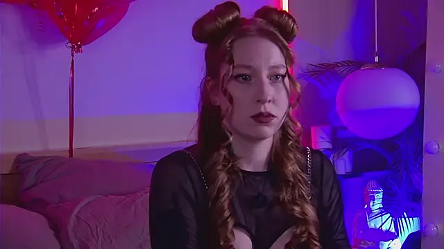 MiaEuphoria  online show from February 18, 4:19 am