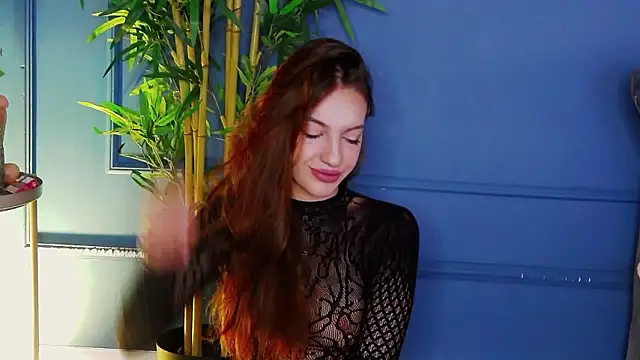 KimmDaviss online show from February 18, 7:15 am