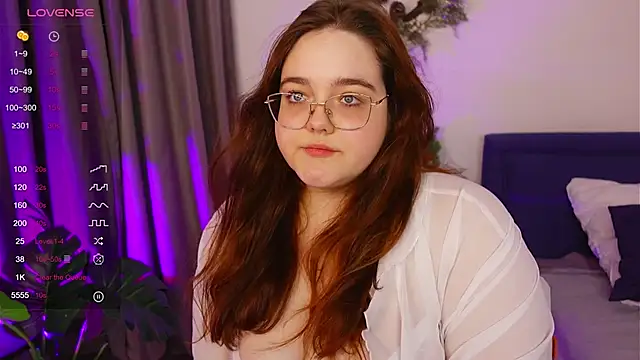 Neko Moor online show from December 5, 9:00 pm