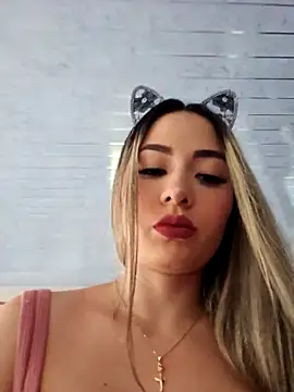 Snapshot of Natasanz chatting on October 29, 8:32 pm Natasanz online show from October 29, 8:32 pm