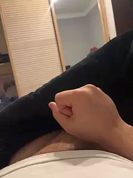 Snapshot of Mbidee chatting on February 15, 11:56 pm Mbidee online show from February 15, 11:56 pm