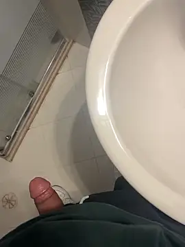 Snapshot of Mbidee chatting on February 27, 1:11 pm Mbidee online show from February 27, 1:11 pm