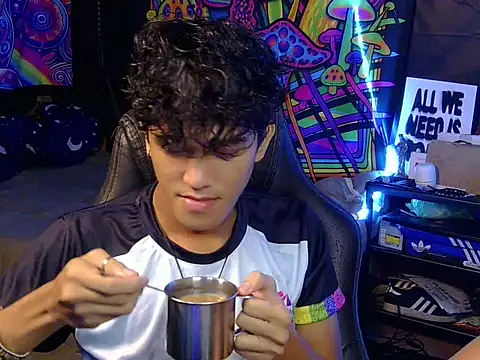 kenbigcockxx online show from July 2, 6:14 pm