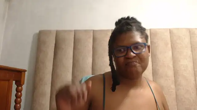 Sexybusty01 online show from March 22, 6:00 pm