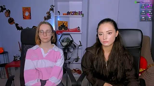 Snapshot of miki-niki chatting on October 30, 2:18 pm miki-niki online show from October 30, 2:18 pm